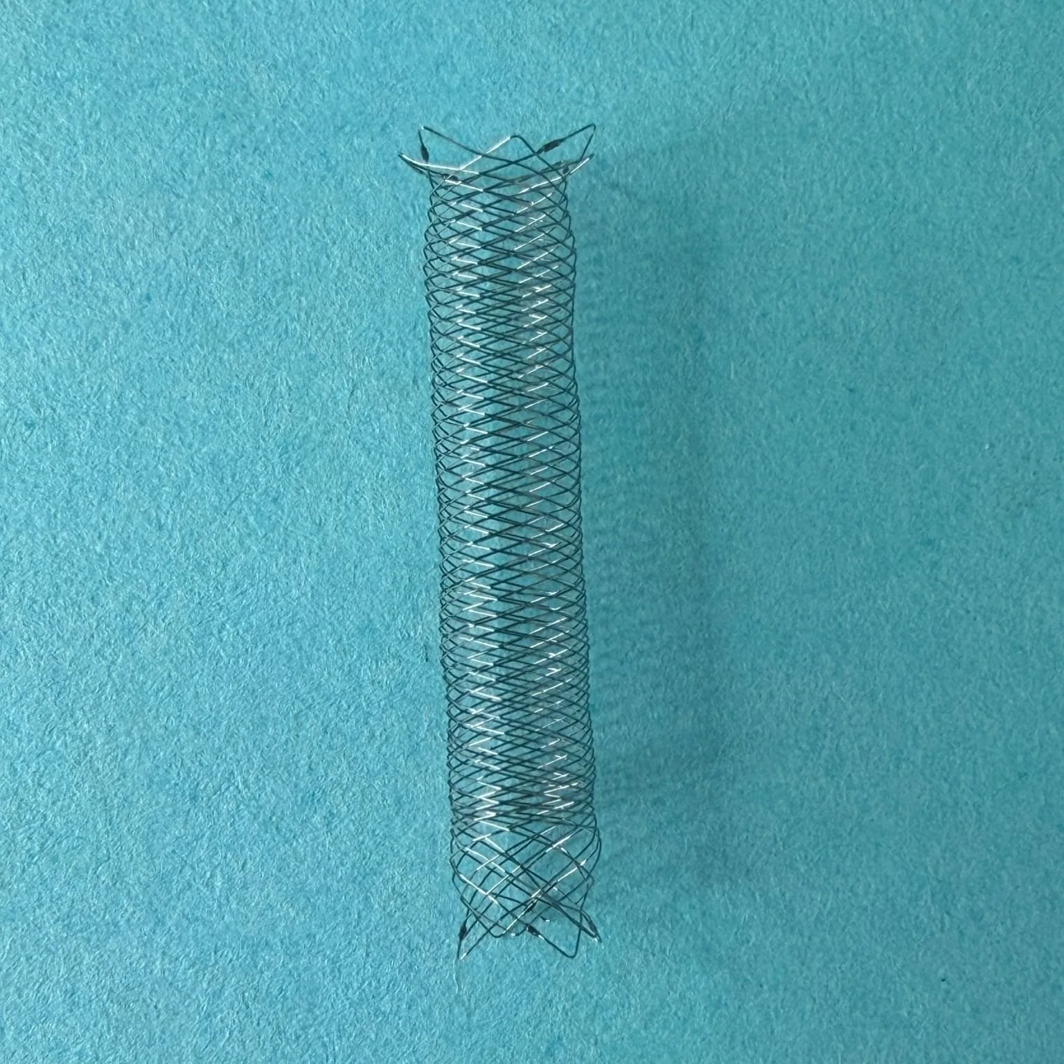Flow diverting stent for aneurysm treatment